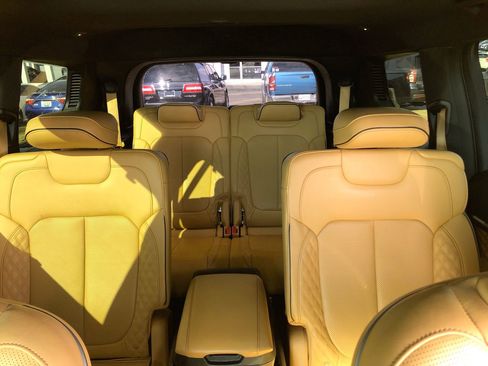 Used 2023 Jeep Grand Cherokee L Summit w/ Advanced Protech Group IV image 13