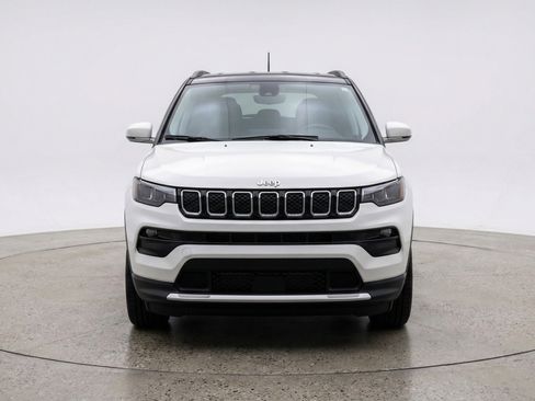 Used 2025 Jeep Compass Limited AWD/4WD image 2