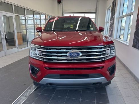 Used 2020 Ford Expedition XLT w/ Equipment Group 202A image 2