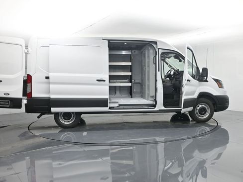 New 2026 Ford Transit 250 148 Medium Roof RWD image 4