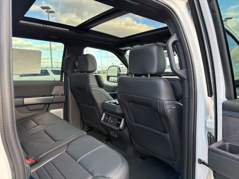 New 2025 Ford F250 Platinum image 19