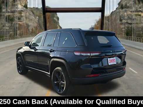 New 2025 Jeep Grand Cherokee Limited w/ Black Appearance Package RWD image 8