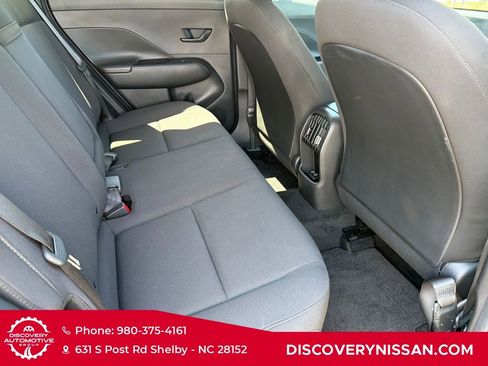 Used 2024 Hyundai Kona SEL FWD image 35