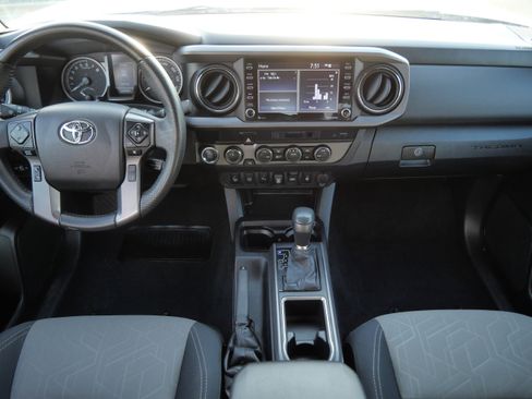 Certified 2022 Toyota Tacoma TRD Off-Road w/ Technology Package image 11