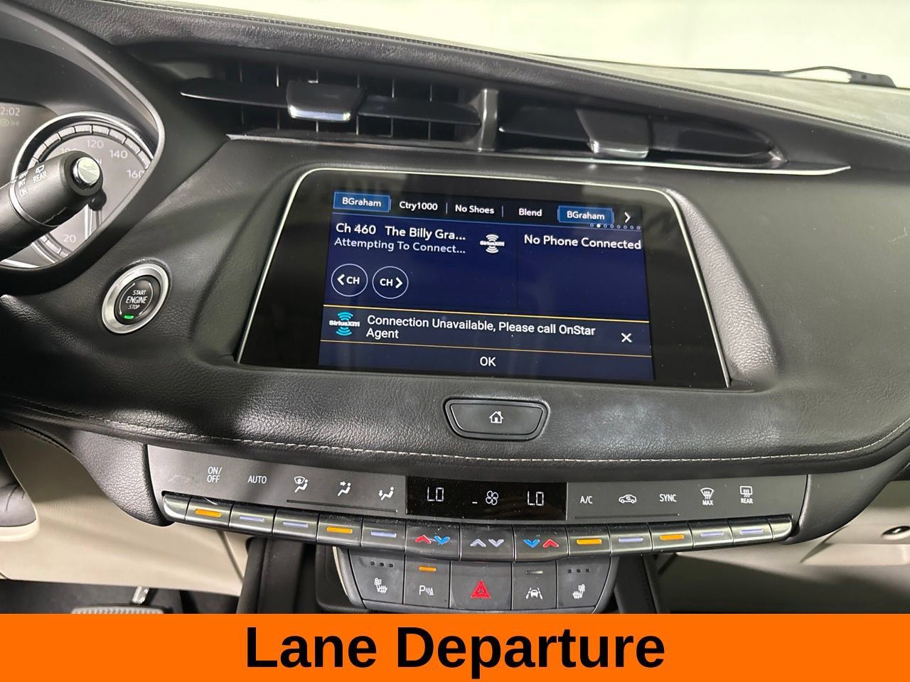 Used 2023 Cadillac XT4 Premium Luxury w/ Technology Package FWD image 18