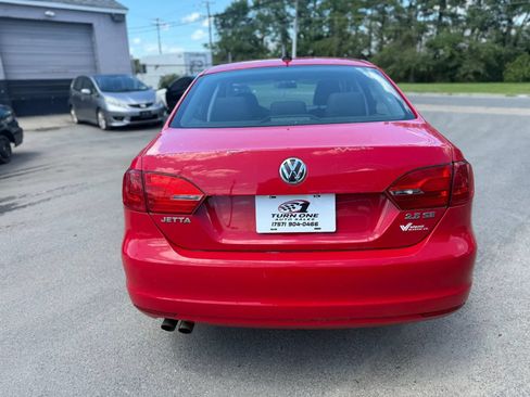 Used 2012 Volkswagen Jetta SE FWD image 4
