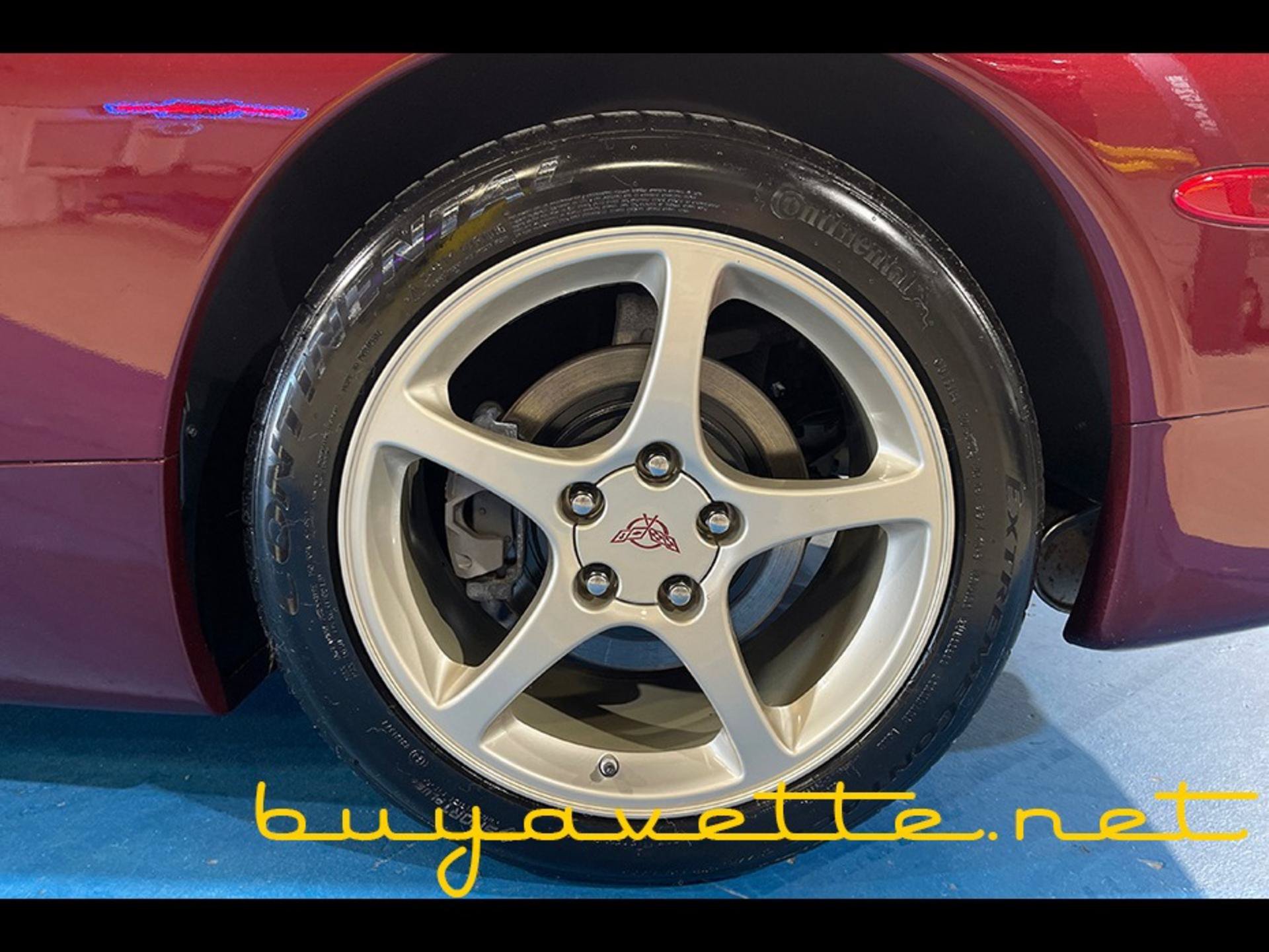 Used 2003 Chevrolet Corvette Coupe w/ Preferred Equipment Group RWD image 10