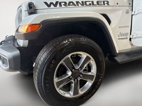 Used 2021 Jeep Wrangler Unlimited Sahara AWD/4WD image 33
