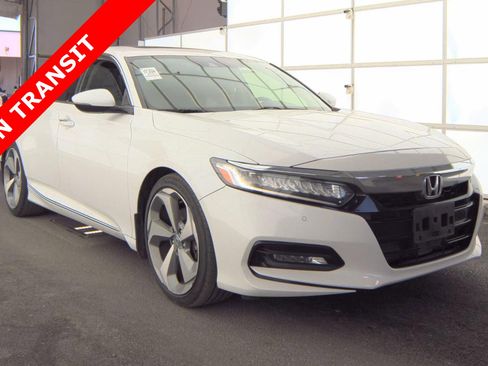 Used 2018 Honda Accord Touring image 5