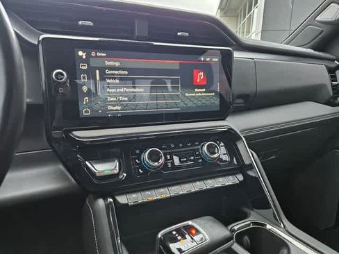 Used 2024 GMC Sierra 1500 AT4X image 29