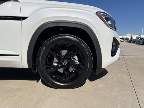 New 2026 Volkswagen Atlas Cross Sport SEL R-Line AWD/4WD image 8
