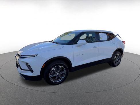 Used 2025 Chevrolet Blazer LT image 8