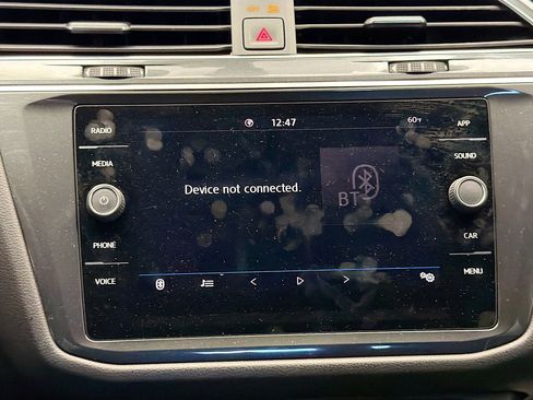 Used 2020 Volkswagen Tiguan SE R-Line image 9