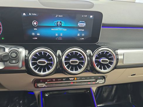 Used 2021 Mercedes-Benz GLB 250 4MATIC image 20