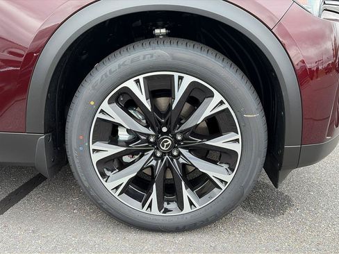 Certified 2025 MAZDA CX-90 Plug-In Hybrid w/ Premium Plus AWD/4WD image 37