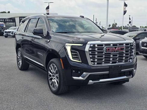 Used 2026 GMC Yukon Denali w/ Sun & Power Step Package RWD image 3