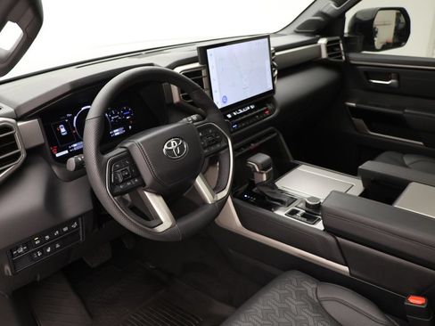 Used 2025 Toyota Sequoia Limited AWD/4WD image 14