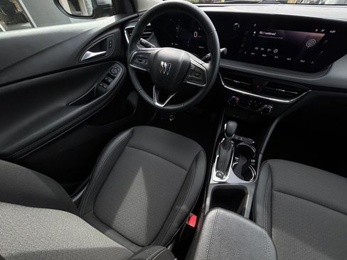 Used 2025 Buick Encore GX Preferred image 38