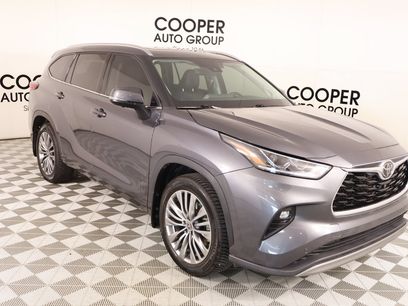 Used 2023 Toyota Highlander Platinum