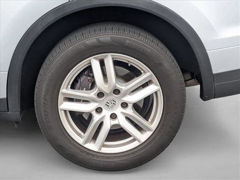 Used 2016 Porsche Cayenne AWD/4WD image 19