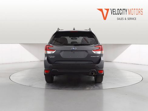 Used 2020 Subaru Forester Limited image 4