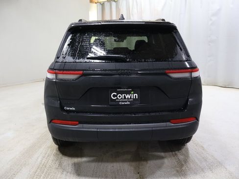 New 2026 Jeep Grand Cherokee Laredo image 7