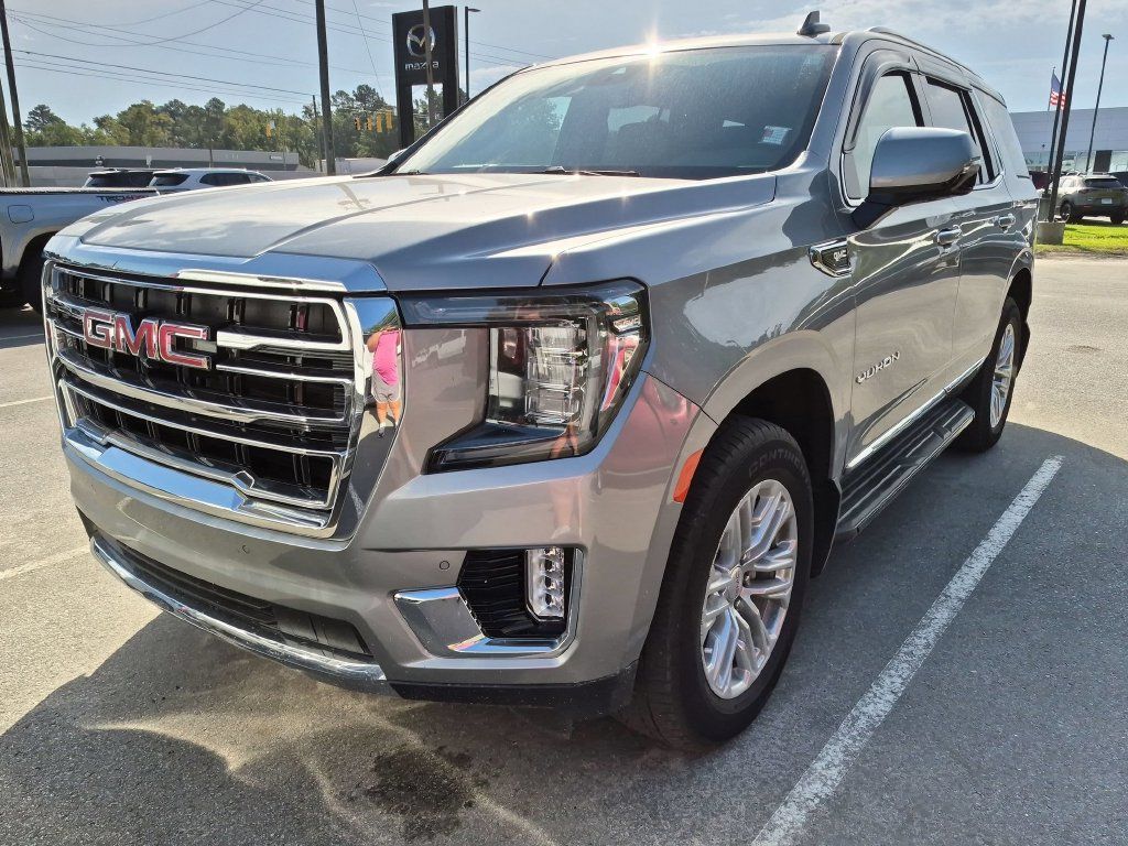 Used 2024 GMC Yukon SLT w/ SLT Luxury Package AWD/4WD image 1