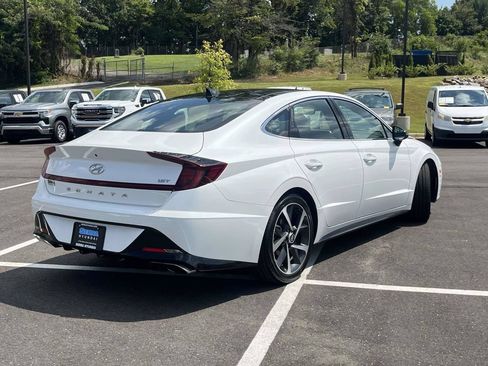 Used 2022 Hyundai Sonata SEL Plus w/ Preferred Accessory Package FWD image 3