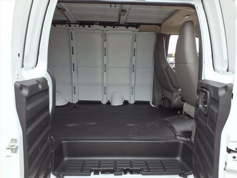 New 2026 GMC Savana 2500 image 18