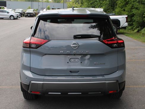 Used 2024 Nissan Rogue SL w/ SL Premium Package AWD/4WD image 6