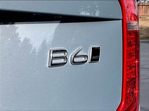 Used 2023 Volvo XC90 B6 Plus w/ Protection Package Premier image 11