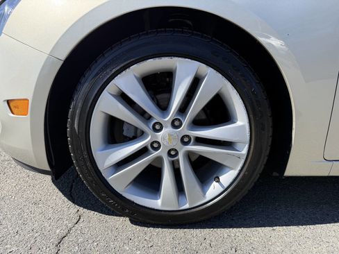 Used 2015 Chevrolet Cruze LTZ w/ Enhanced Safety Package image 23