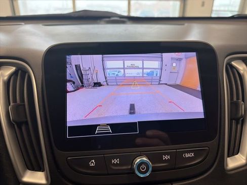 Used 2024 Chevrolet Malibu LT image 2