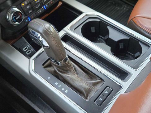 Used 2019 Ford F150 King Ranch w/ Equipment Group 601A Luxury AWD/4WD image 20