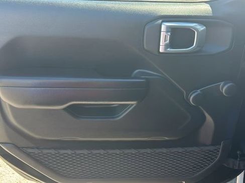 Used 2021 Jeep Wrangler Sport image 14