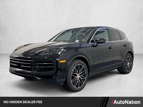 Certified 2025 Porsche Cayenne w/ Premium Package AWD/4WD image 1