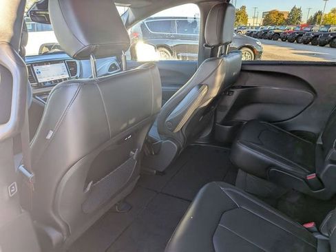 New 2026 Chrysler Pacifica Select w/ S Appearance Package FWD image 24
