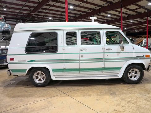 Used 1993 GMC G2500 Vandura RWD image 10