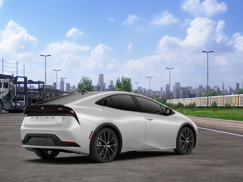 New 2027 Toyota Prius XLE FWD image 12