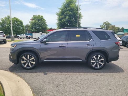 Certified 2023 Honda Pilot Touring image 6
