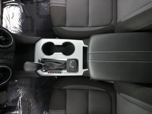 Used 2025 Chevrolet Blazer LT AWD/4WD image 30