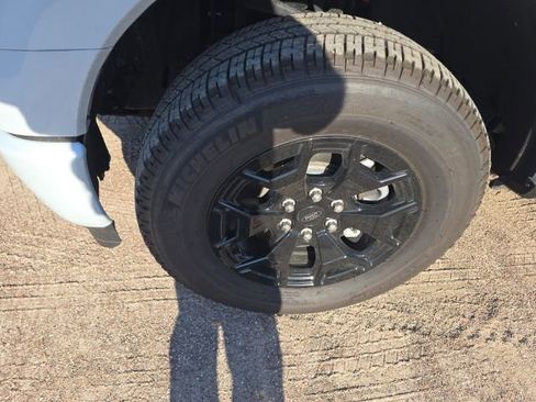 Used 2025 Ford F150 Lightning XLT AWD/4WD image 6