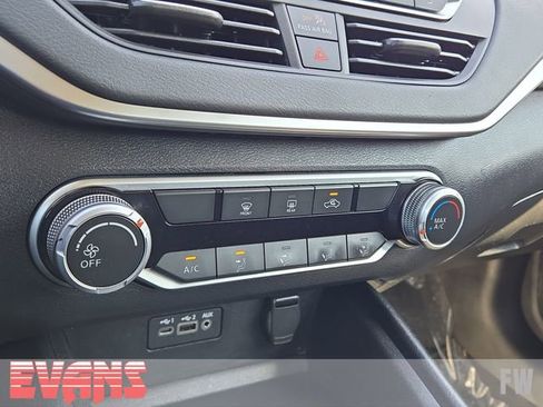 Used 2022 Nissan Altima 2.5 SV FWD image 10