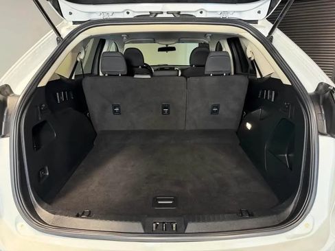 Used 2018 Ford Edge SE FWD image 14