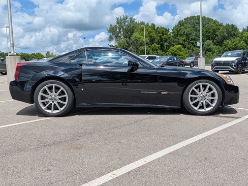 Used 2006 Cadillac XLR V RWD image 33