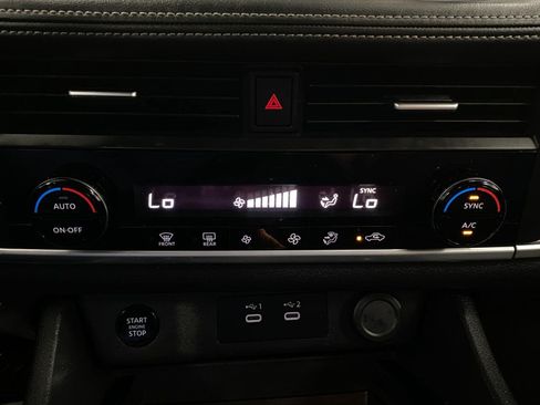 Certified 2025 Nissan Rogue SV AWD/4WD image 24