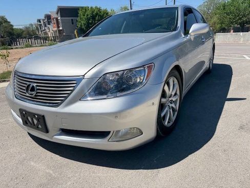 Used 2007 Lexus LS 460 image 4