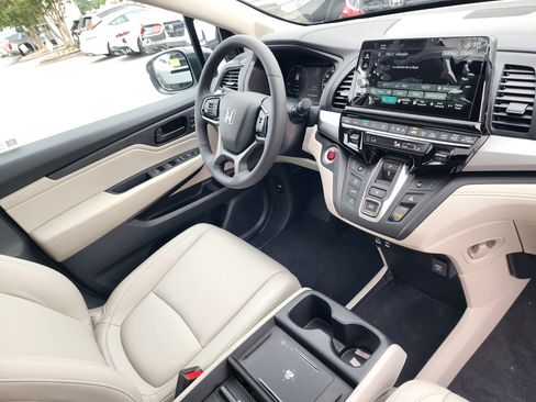 New 2026 Honda Odyssey EX-L image 8