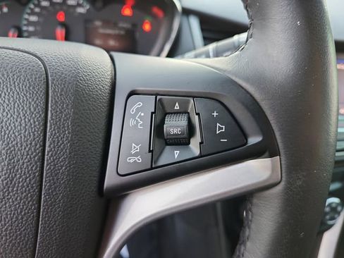 Used 2020 Chevrolet Trax LT w/ LT Convenience Package image 16