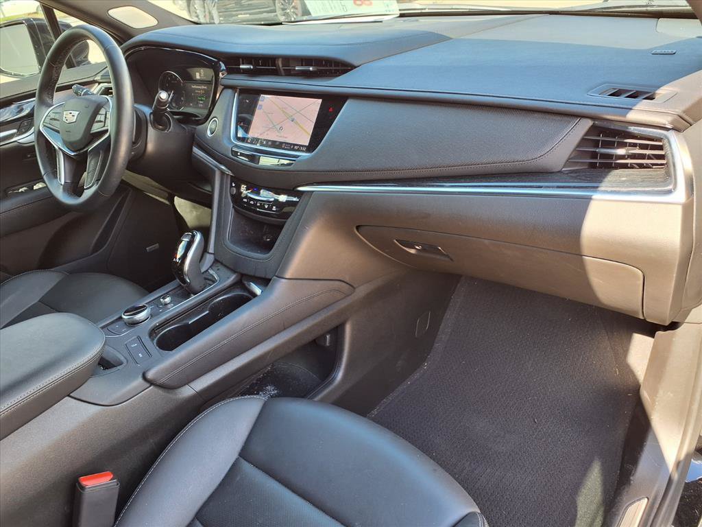 Used 2025 Cadillac XT5 Premium Luxury FWD image 8